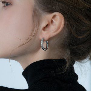 (BI) small silver hoop earrings